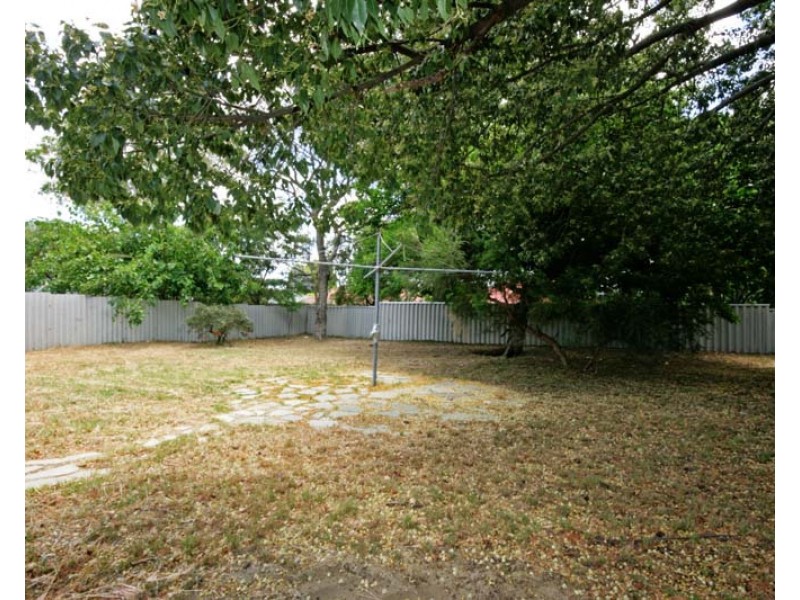11 Bepton Way, Balga WA 6061