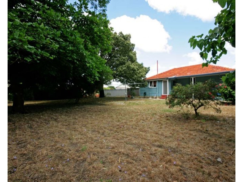 11 Bepton Way, Balga WA 6061