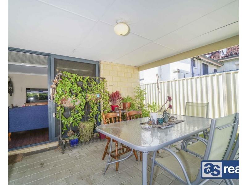 6 Irwin Road, Embleton WA 6062