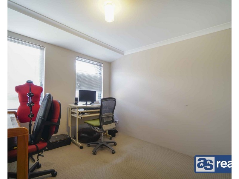 6 Irwin Road, Embleton WA 6062