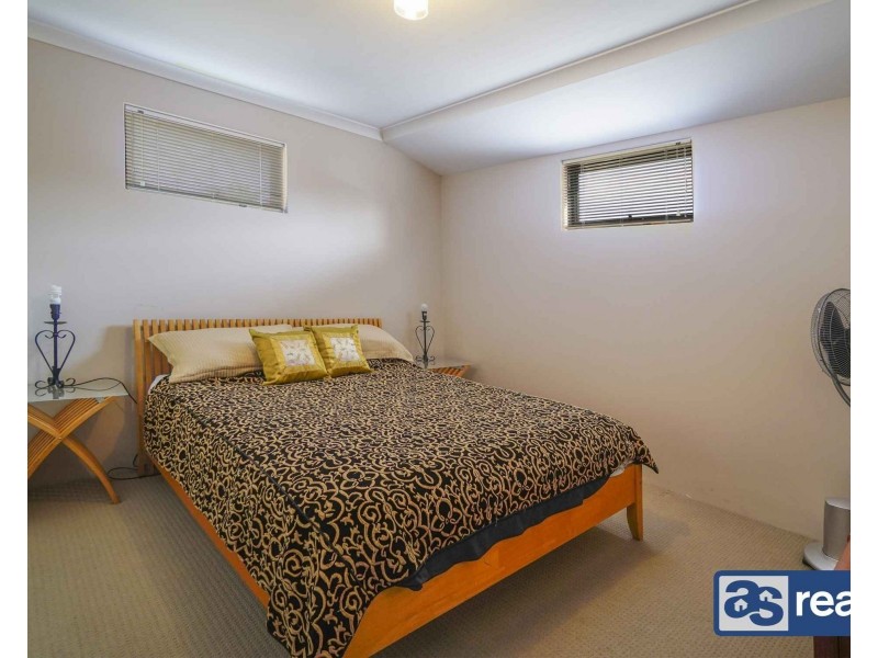 6 Irwin Road, Embleton WA 6062