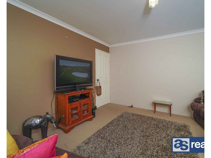 6 Irwin Road, Embleton WA 6062