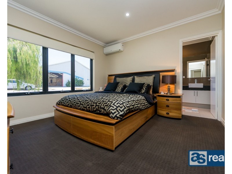 39 Clavering Road, Bayswater WA 6053