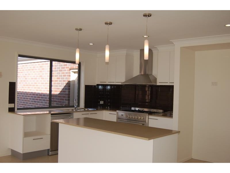 19 Laura Grove, Leongatha VIC 3953