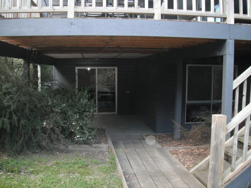 8 Beachcomber Drive, Inverloch VIC 3996