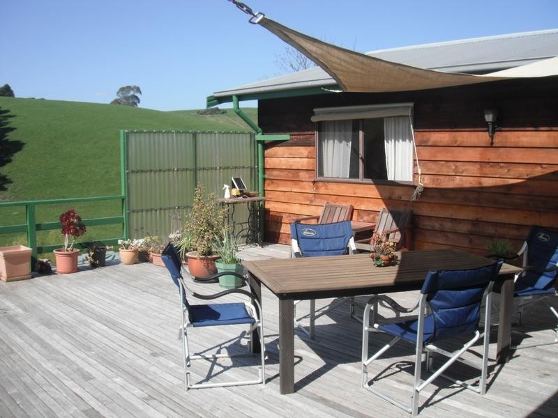 90 Stevens Road, Kardella VIC 3951