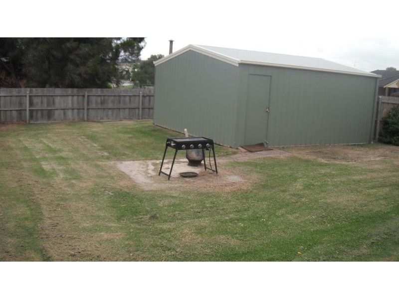 27 Cashin Street, Inverloch VIC 3996