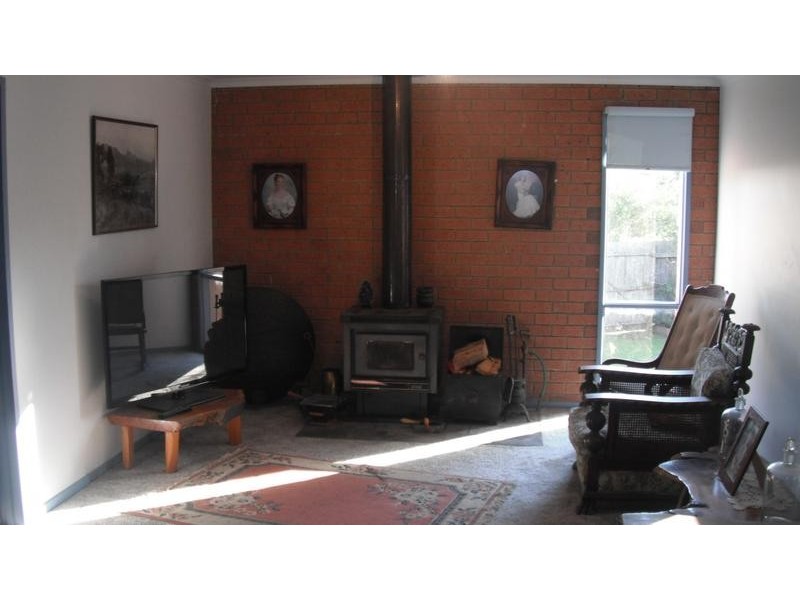 15 Youll Grove, Inverloch VIC 3996