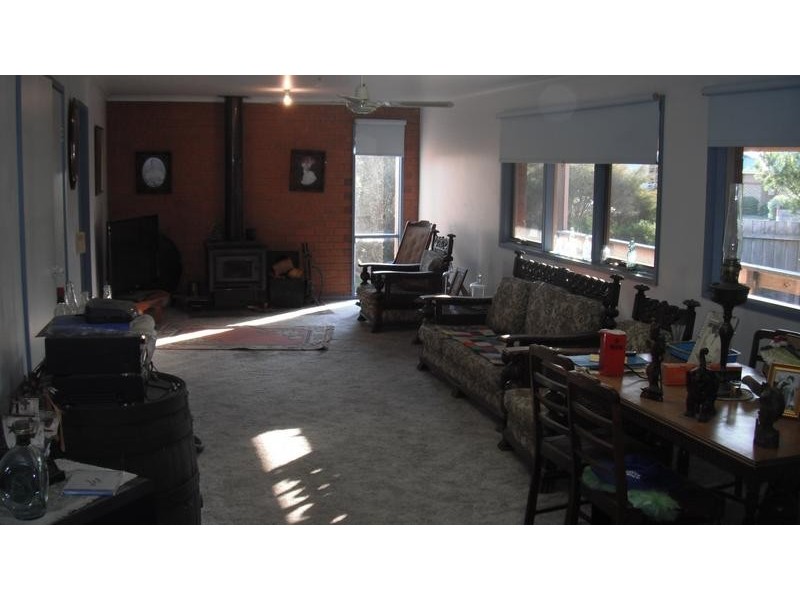 15 Youll Grove, Inverloch VIC 3996