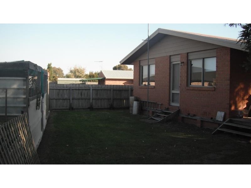 15 Youll Grove, Inverloch VIC 3996