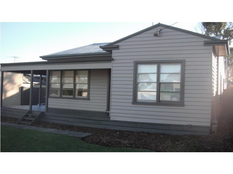 23 Bayview Avenue, Inverloch VIC 3996