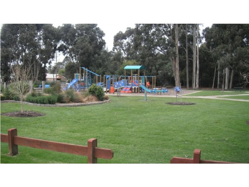 10 Bent Street, Leongatha VIC 3953