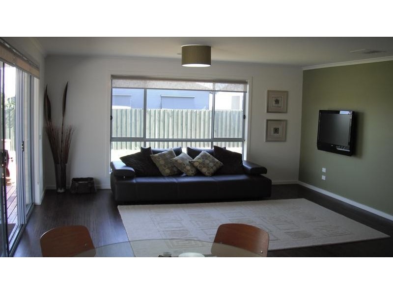 18 Mariner Place, Inverloch VIC 3996