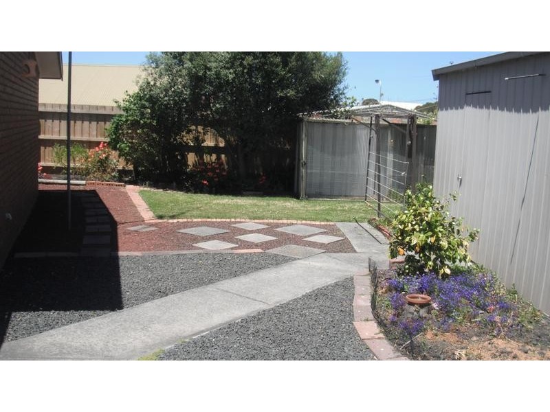 4 Youll Grove, Inverloch VIC 3996