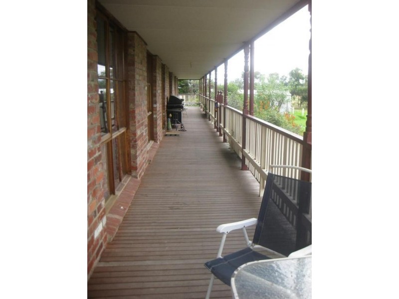 295 Racecourse Rd, Leongatha South VIC 3953