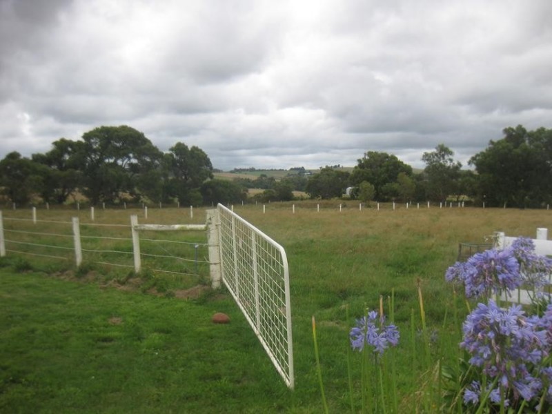 295 Racecourse Rd, Leongatha South VIC 3953