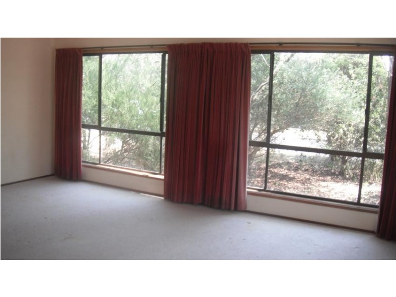 10 Club Avenue, Inverloch VIC 3996