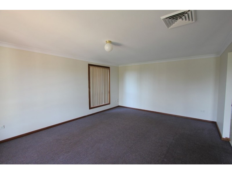 2 Yew Place, Casula NSW 2170