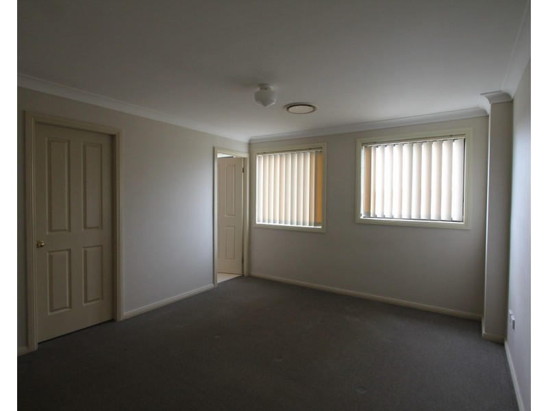 60 Weir Crescent, Lurnea NSW 2170