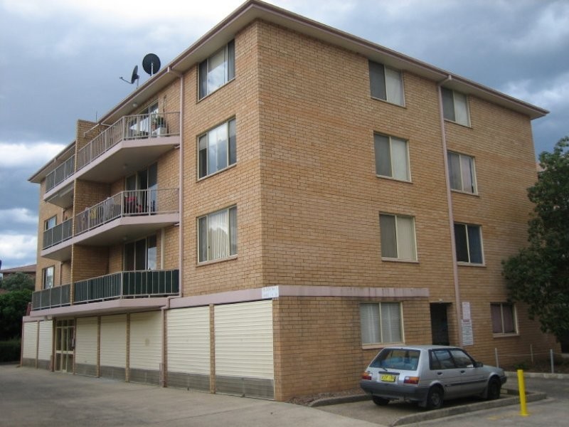 12/1 Riverpark Dr, Liverpool NSW 2170