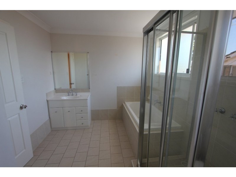 16A Wendlebury Road, Chipping Norton NSW 2170