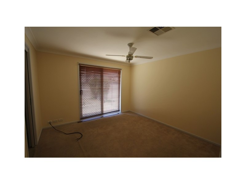 89 Braidwood Drive, Prestons NSW 2170