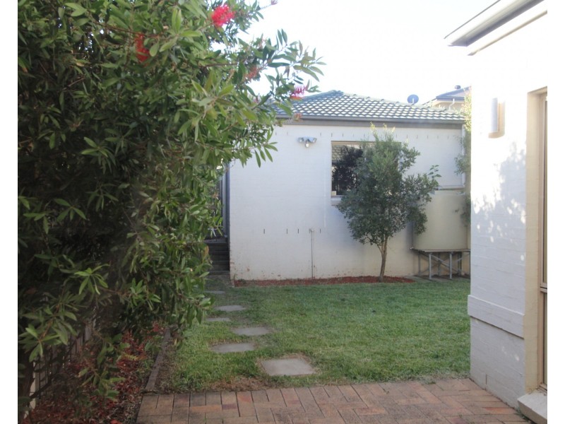 8 Montefiore Avenue, West Hoxton NSW 2171