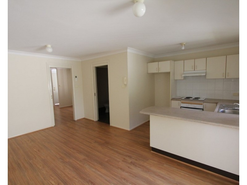 9/26 Wellwood Ave, Moorebank NSW 2170