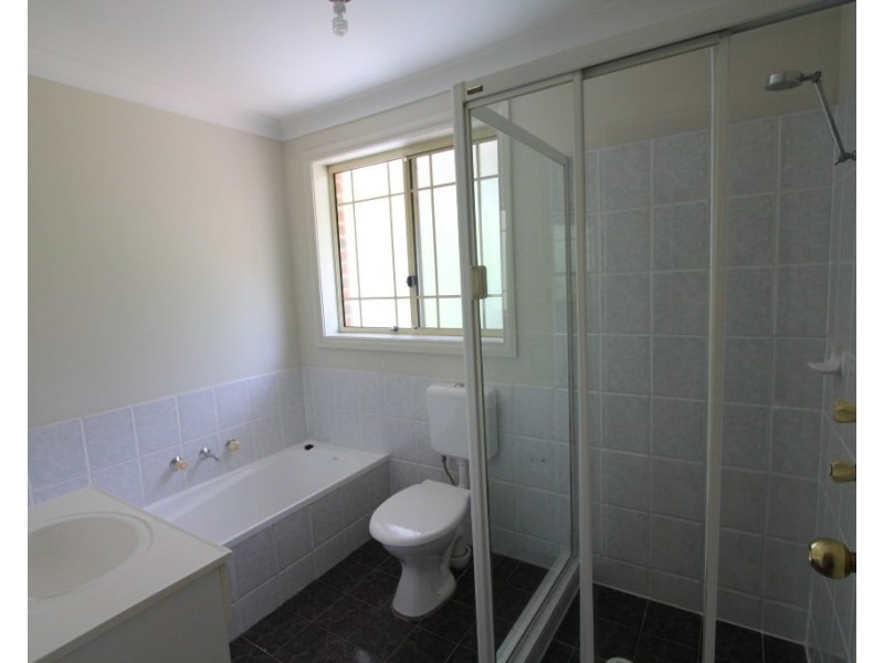 9/26 Wellwood Ave, Moorebank NSW 2170