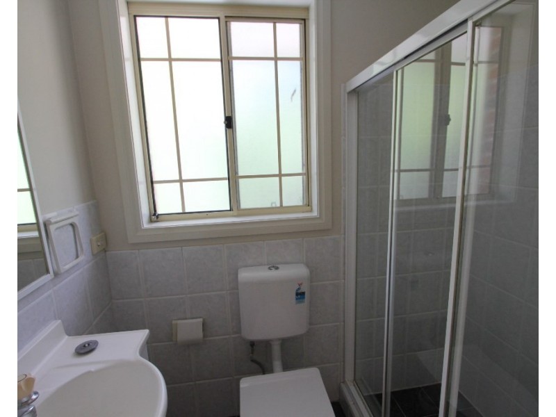 9/26 Wellwood Ave, Moorebank NSW 2170