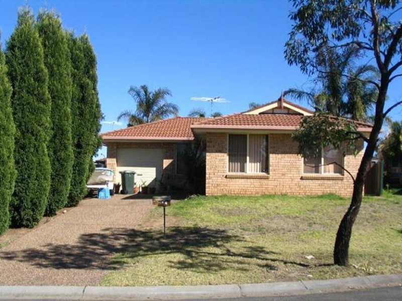 16 Bluff Street, Green Valley NSW 2168