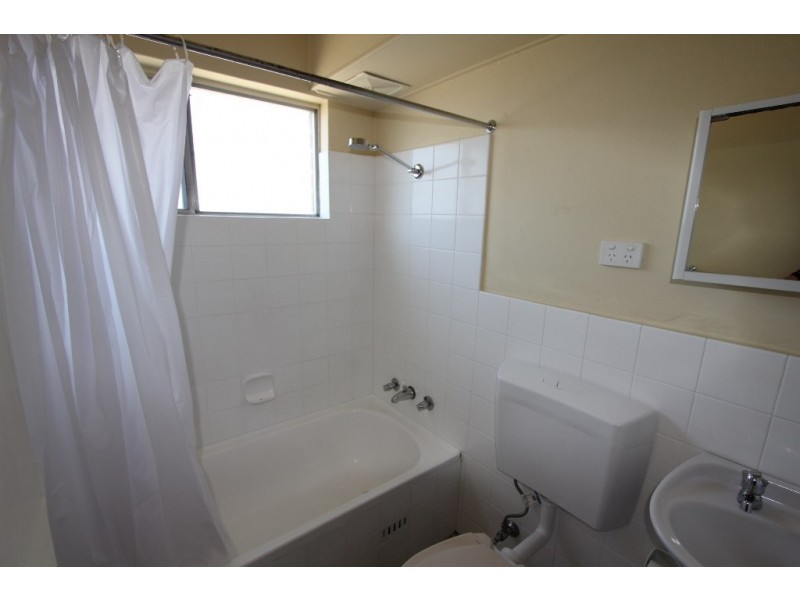 8/11 Forbes Street, Warwick Farm NSW 2170