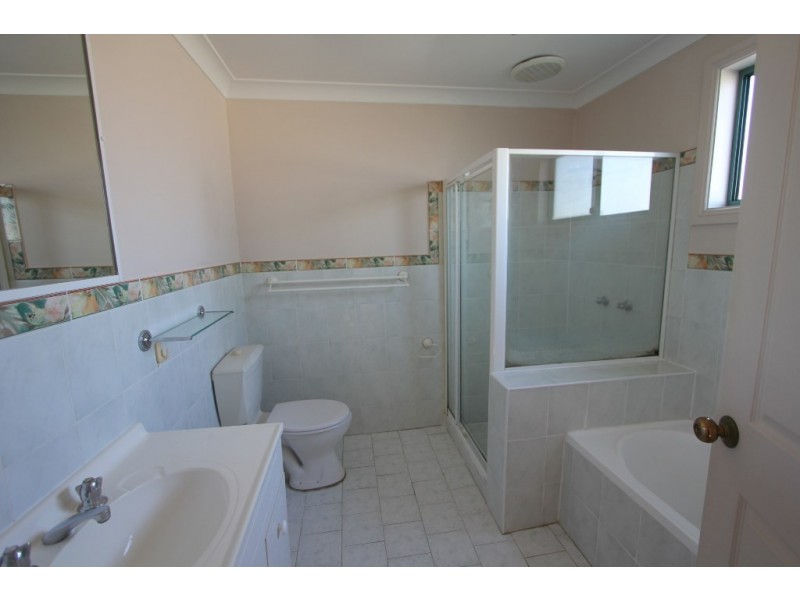 4/15 Keneally Way, Casula NSW 2170