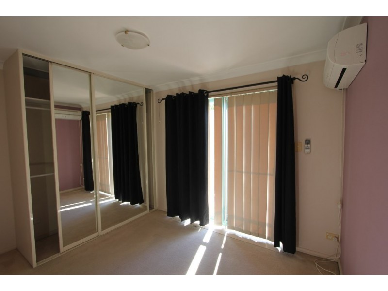 4/15 Keneally Way, Casula NSW 2170