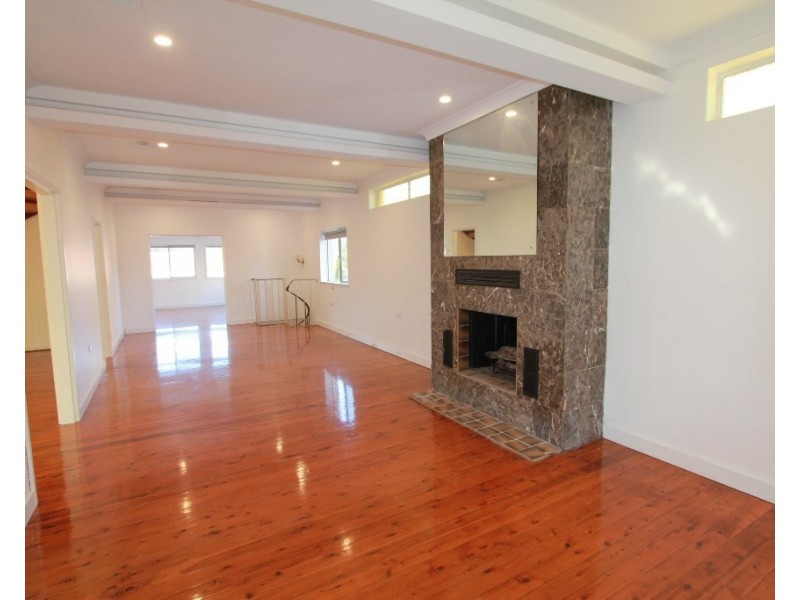 2 Silverwater Crescent, Lansvale NSW 2166