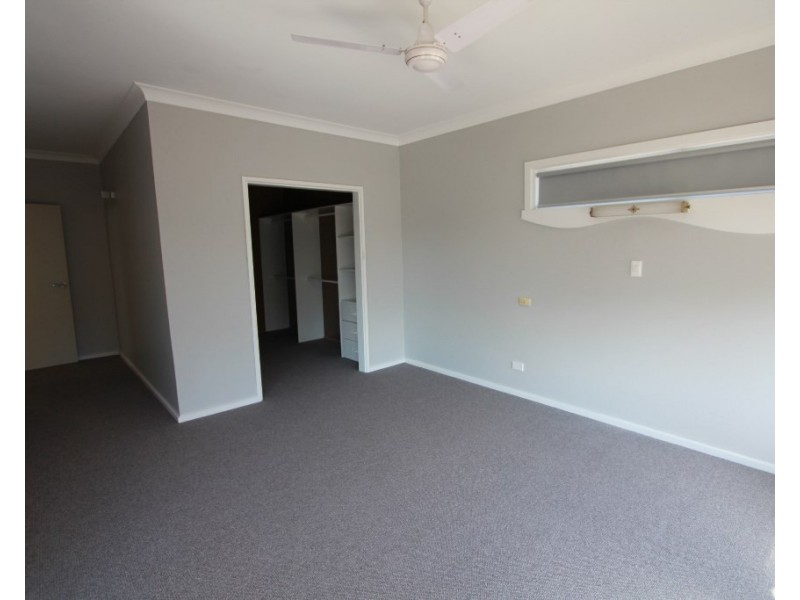 2 Silverwater Crescent, Lansvale NSW 2166