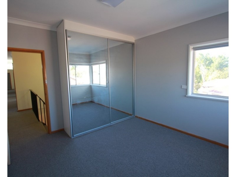 2 Silverwater Crescent, Lansvale NSW 2166