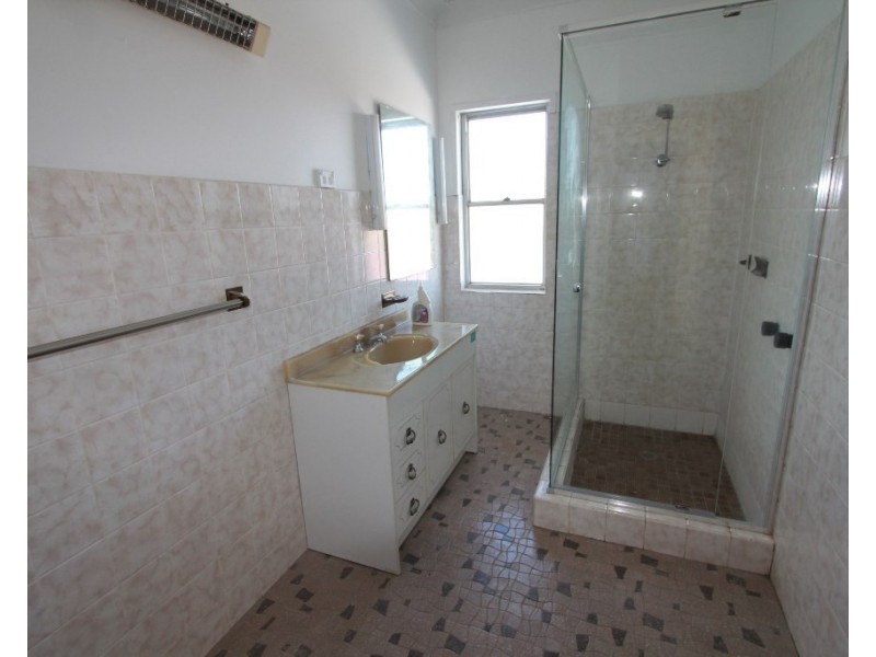 2 Silverwater Crescent, Lansvale NSW 2166