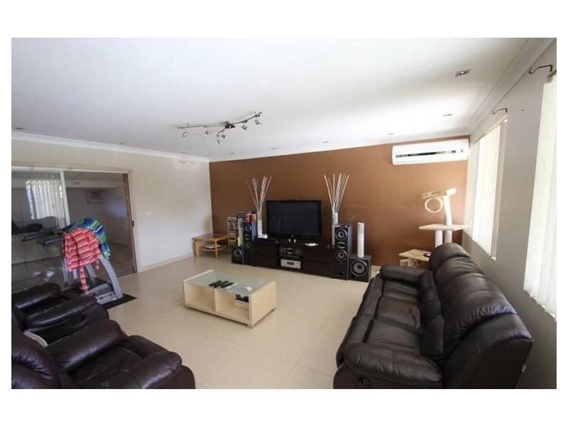 1 Craig Avenue, Moorebank NSW 2170