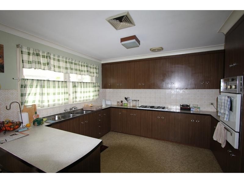 10 Hoys Road, Lansvale NSW 2166