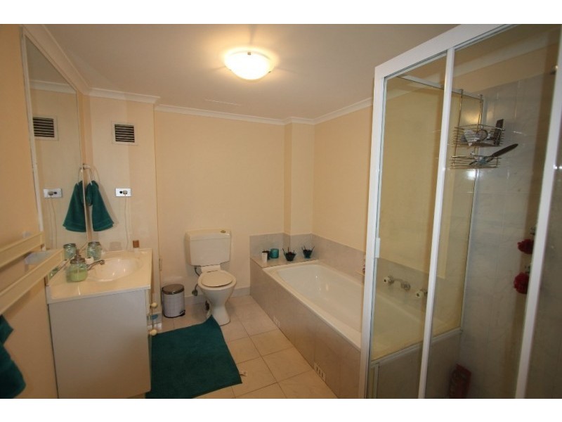 90/3 Riverpark Drive, Liverpool NSW 2170