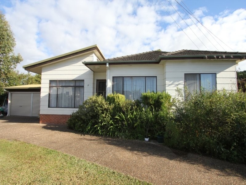 11 Dan Crescent, Lansvale NSW 2166