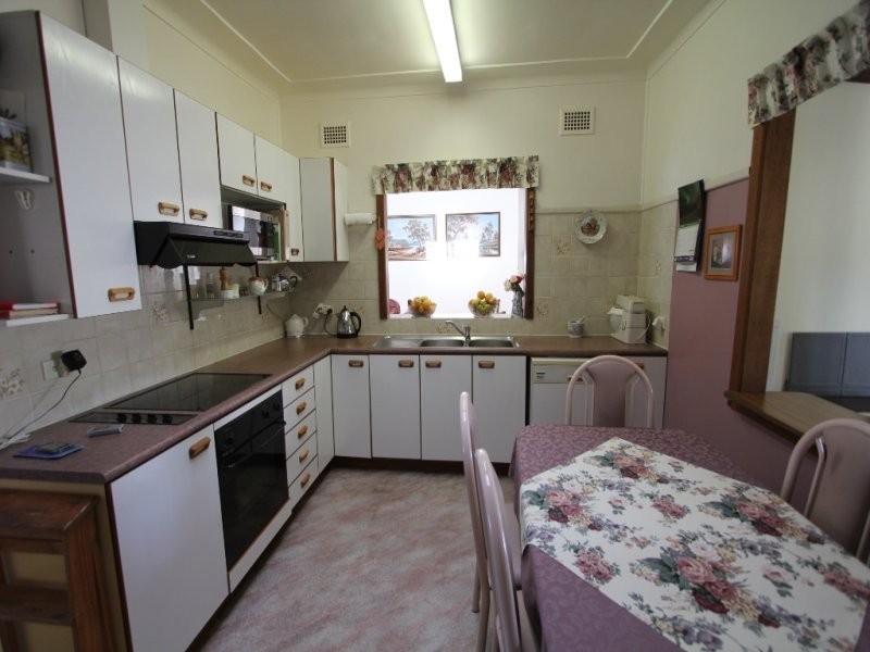 11 Dan Crescent, Lansvale NSW 2166