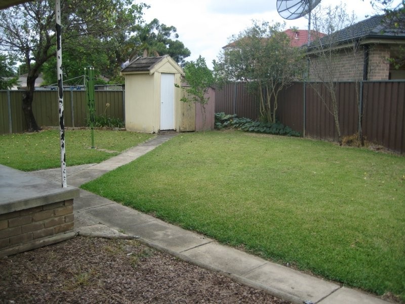 27 Dan Crescent, Lansvale NSW 2166