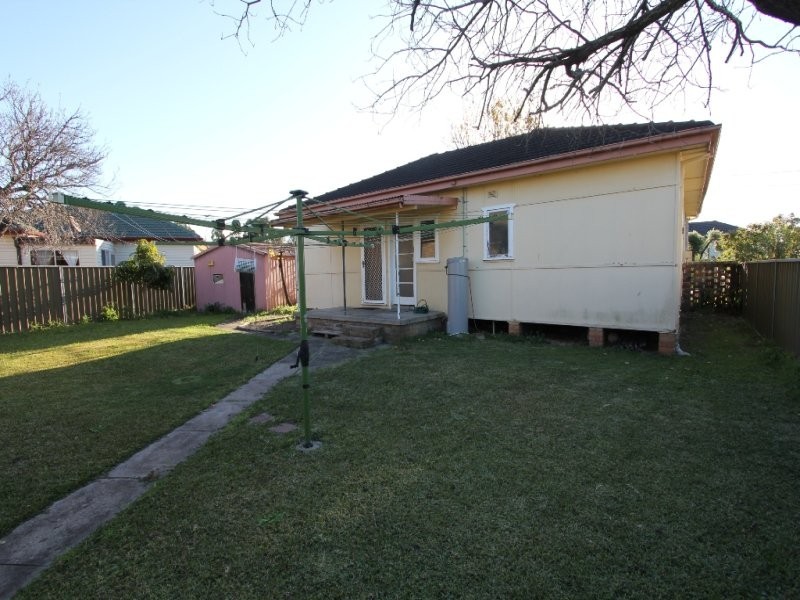 27 Dan Crescent, Lansvale NSW 2166