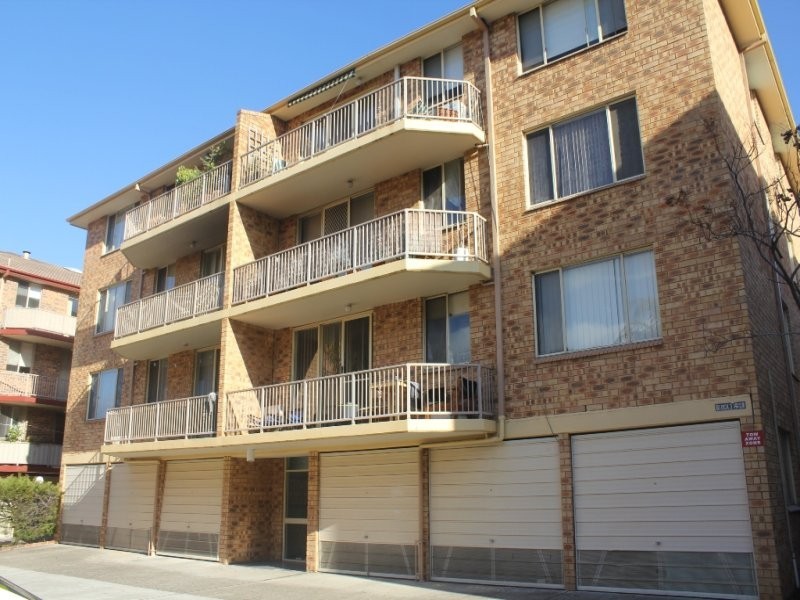 27/2 Riverpark Drive, Liverpool NSW 2170