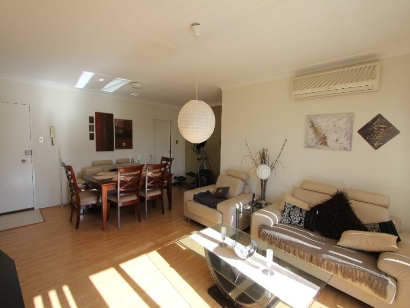 27/2 Riverpark Drive, Liverpool NSW 2170