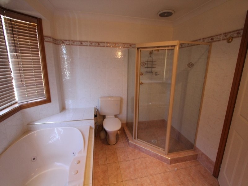 1 Cheltenham Street, Chipping Norton NSW 2170