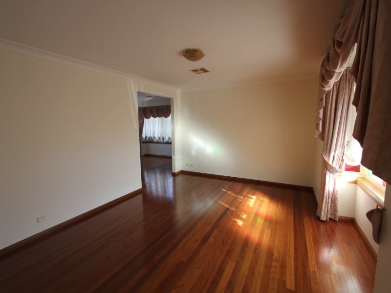 1 Cheltenham Street, Chipping Norton NSW 2170