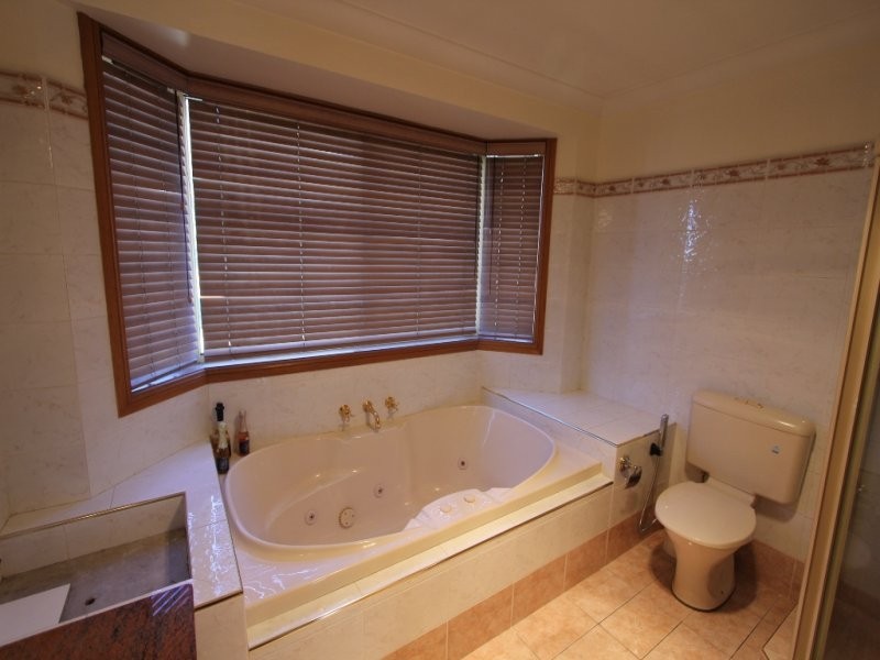 1 Cheltenham Street, Chipping Norton NSW 2170